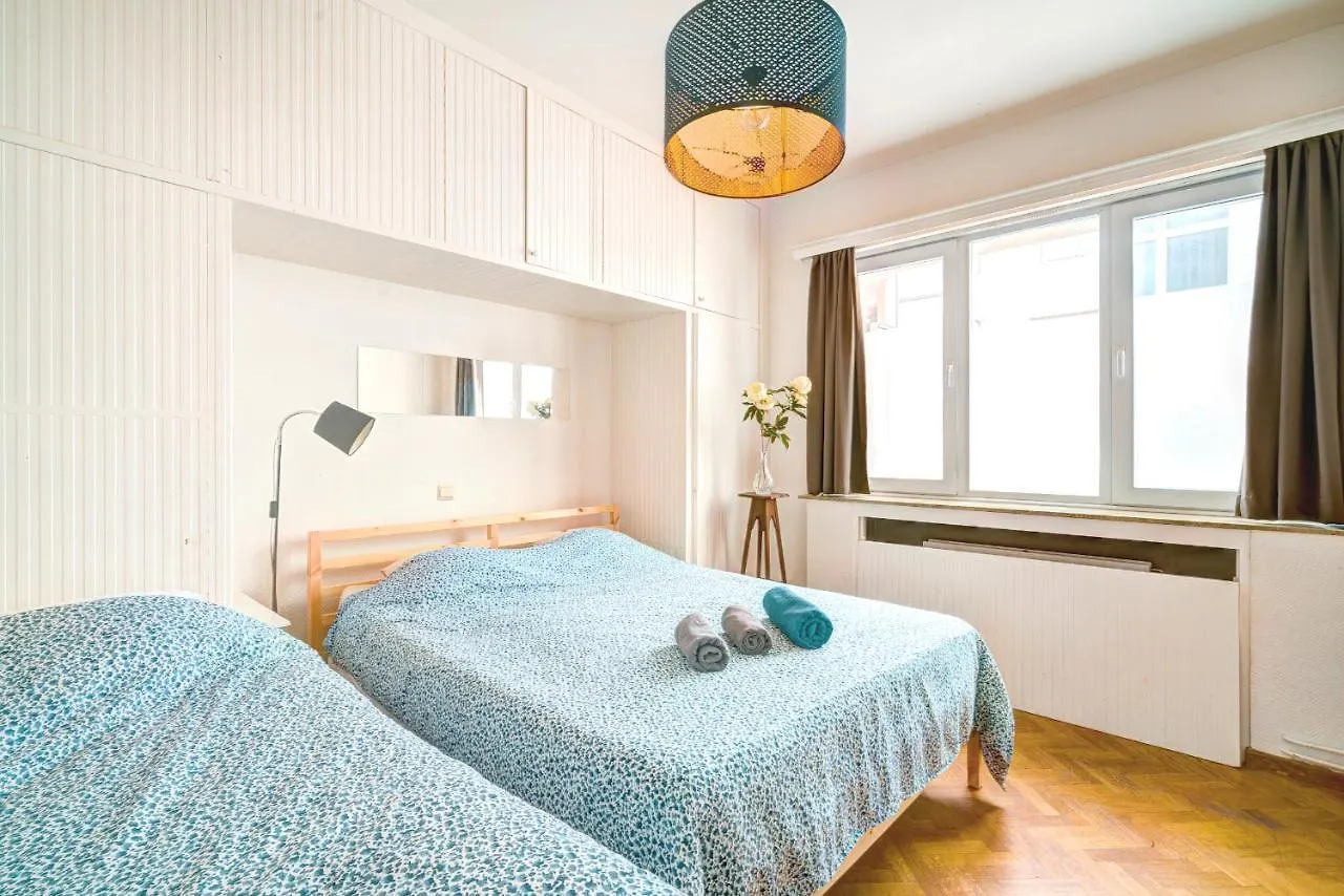 The Grand Apartment. Center Of Antwerpen Appartement